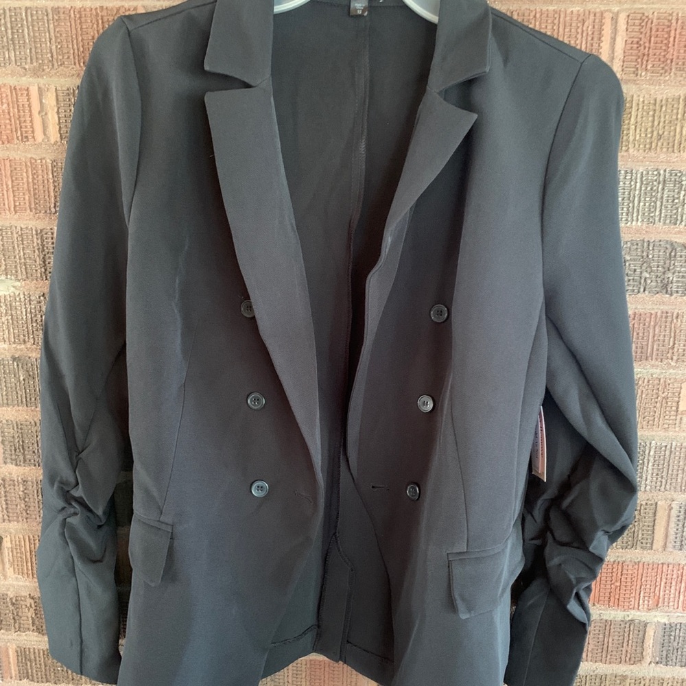 VENUS Blazer/Shorts Set (NEVER WORN)
